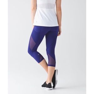 Lululemon fast as light crop blue leggings sz 6
